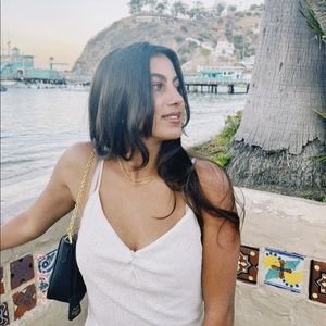 Meet your Posher, Leila